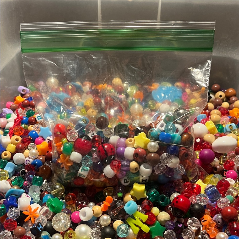Mystery Bead Mix | 50–100 Beads - Picture 2 of 2